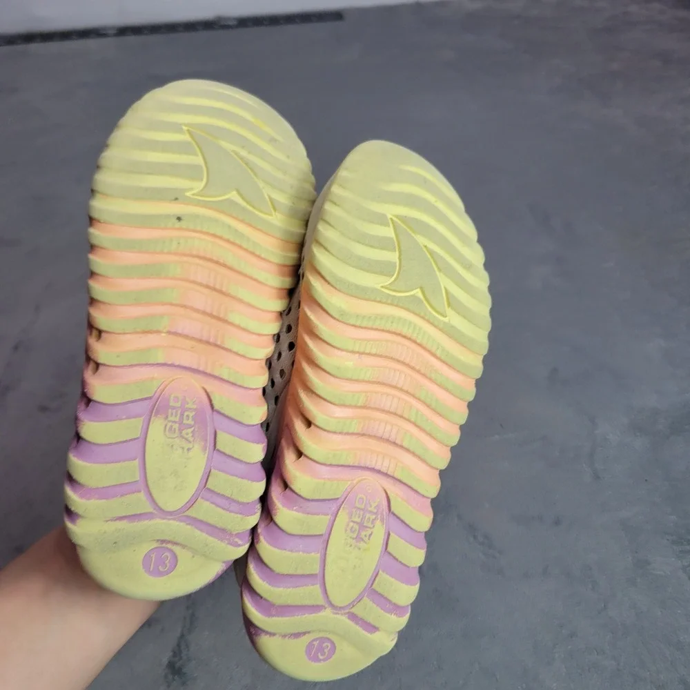Rugged Shark‎ Aqua-Flo Kids Water Shoes White Pink Yellow Ombre Size 13 Slip On